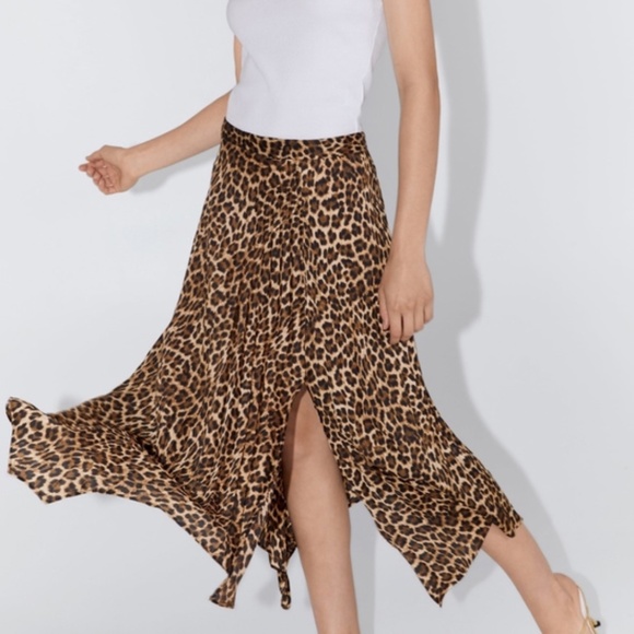 Zara Dresses & Skirts - Zara Asymmetric Pleated Leopard Print Midi Skirt S